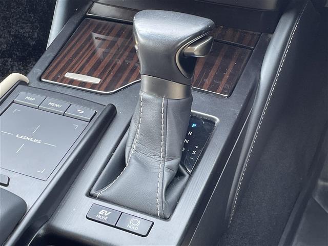 ＥＳ ＥＳ３００ｈ　バージョンＬ　サンルーフ　純正ナビ　パノラミックビューモニター　デジタルミラー　レーダークルーズコントロール　クリアランスソナー　ＢＳＭ　ＨＵＤ　ＬＥＤオートライト　ベージュレザーシート　シートベンチレーション（9枚目）