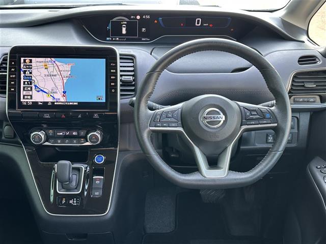 セレナ ｅ－パワー　ハイウェイスターＶ　プロパイロット　純正１０インチナビ　ＤＶＤ／Ｂｌｕ－ｒａｙ／ＤＴＶ／Ｂｌｕｅｔｏｏｔｈ　アラウンドビューモニター　純正フリップダウンモニター　両側パワースライドドア　社外ＡＷ付スタッドレス積み込み（5枚目）