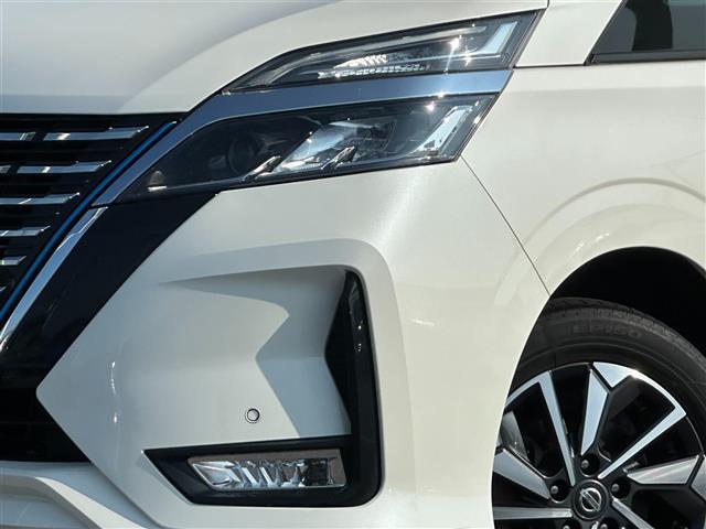 セレナ ｅ－パワー　ハイウェイスターＶ　プロパイロット　純正１０インチナビ　ＤＶＤ／Ｂｌｕ－ｒａｙ／ＤＴＶ／Ｂｌｕｅｔｏｏｔｈ　アラウンドビューモニター　純正フリップダウンモニター　両側パワースライドドア　社外ＡＷ付スタッドレス積み込み（35枚目）