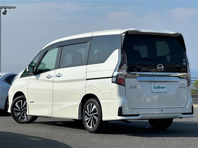 セレナ ｅ－パワー　ハイウェイスターＶ　プロパイロット　純正１０インチナビ　ＤＶＤ／Ｂｌｕ－ｒａｙ／ＤＴＶ／Ｂｌｕｅｔｏｏｔｈ　アラウンドビューモニター　純正フリップダウンモニター　両側パワースライドドア　社外ＡＷ付スタッドレス積み込み（42枚目）