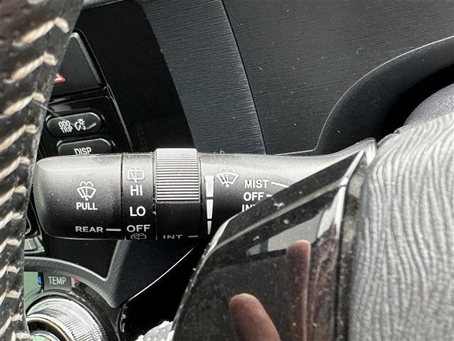アクア Ｇ　Ｇ’ｓ　社外ナビ☆ＣＤ／ＤＶＤ／ＤＴＶ／Ｂｌｕｅｔｏｏｔｈ☆スマートキー☆プッシュスタート　☆ＬＥＤオートライト☆Ｇｓ専用アルミホイール☆Ｇｓ専用シート☆ＥＴＣ☆ドアバイザー（11枚目）
