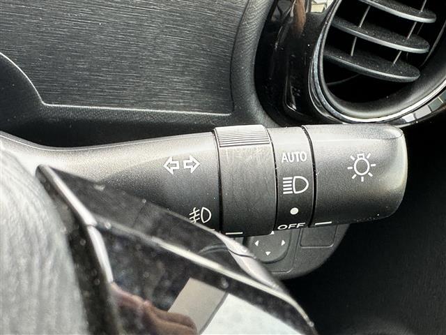 アクア Ｇ　Ｇ’ｓ　社外ナビ☆ＣＤ／ＤＶＤ／ＤＴＶ／Ｂｌｕｅｔｏｏｔｈ☆スマートキー☆プッシュスタート　☆ＬＥＤオートライト☆Ｇｓ専用アルミホイール☆Ｇｓ専用シート☆ＥＴＣ☆ドアバイザー（12枚目）