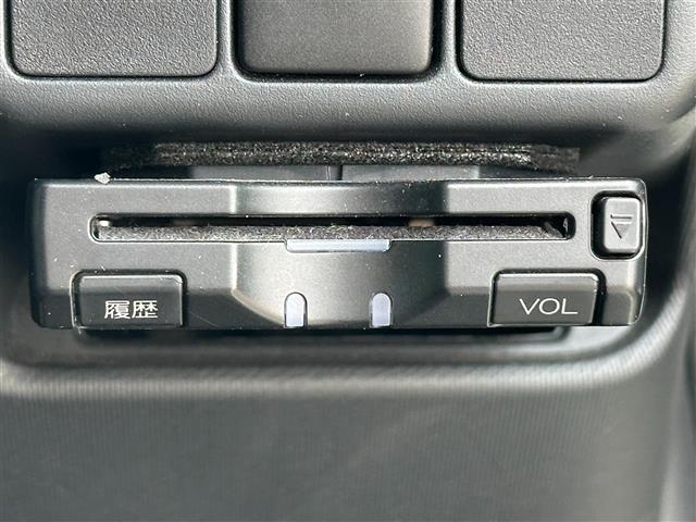 アクア Ｇ　Ｇ’ｓ　社外ナビ☆ＣＤ／ＤＶＤ／ＤＴＶ／Ｂｌｕｅｔｏｏｔｈ☆スマートキー☆プッシュスタート　☆ＬＥＤオートライト☆Ｇｓ専用アルミホイール☆Ｇｓ専用シート☆ＥＴＣ☆ドアバイザー（14枚目）