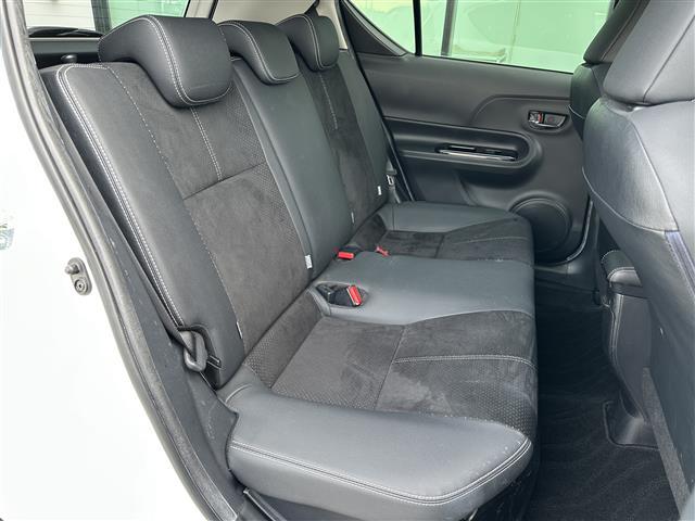 アクア Ｇ　Ｇ’ｓ　社外ナビ☆ＣＤ／ＤＶＤ／ＤＴＶ／Ｂｌｕｅｔｏｏｔｈ☆スマートキー☆プッシュスタート　☆ＬＥＤオートライト☆Ｇｓ専用アルミホイール☆Ｇｓ専用シート☆ＥＴＣ☆ドアバイザー（18枚目）