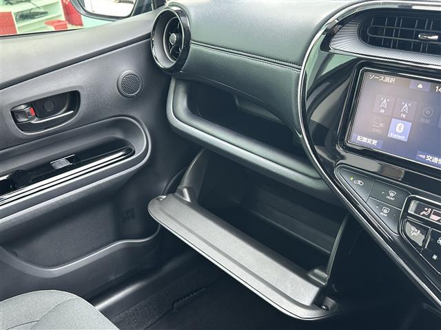 アクア Ｓスタイルブラック　トヨタセーフティセンス　純正ナビ　ＣＤ／ＤＶＤ／ＤＴＶ／Ｂｌｕｅｔｏｏｔｈ　バックカメラ　ＬＥＤオートライト　ビルトインＥＴＣ　ステアリングスイッチ　スマートキー　プッシュスタート　純正フロアマット（10枚目）