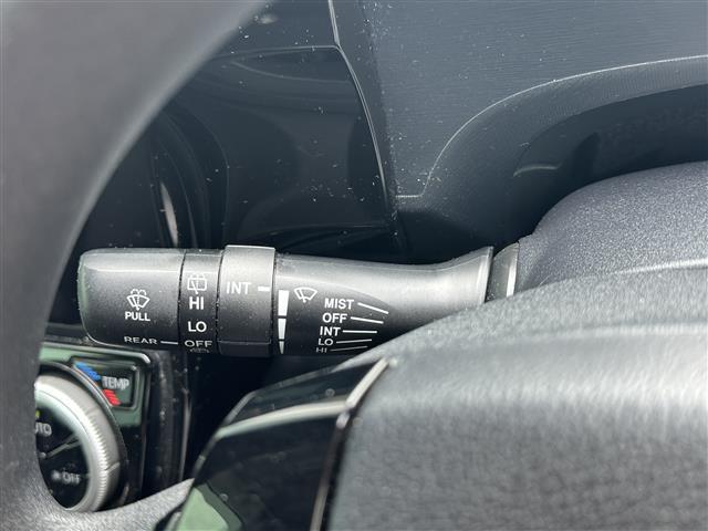 アクア Ｓスタイルブラック　トヨタセーフティセンス　純正ナビ　ＣＤ／ＤＶＤ／ＤＴＶ／Ｂｌｕｅｔｏｏｔｈ　バックカメラ　ＬＥＤオートライト　ビルトインＥＴＣ　ステアリングスイッチ　スマートキー　プッシュスタート　純正フロアマット（13枚目）