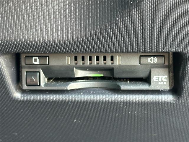 アクア Ｓスタイルブラック　トヨタセーフティセンス　純正ナビ　ＣＤ／ＤＶＤ／ＤＴＶ／Ｂｌｕｅｔｏｏｔｈ　バックカメラ　ＬＥＤオートライト　ビルトインＥＴＣ　ステアリングスイッチ　スマートキー　プッシュスタート　純正フロアマット（18枚目）
