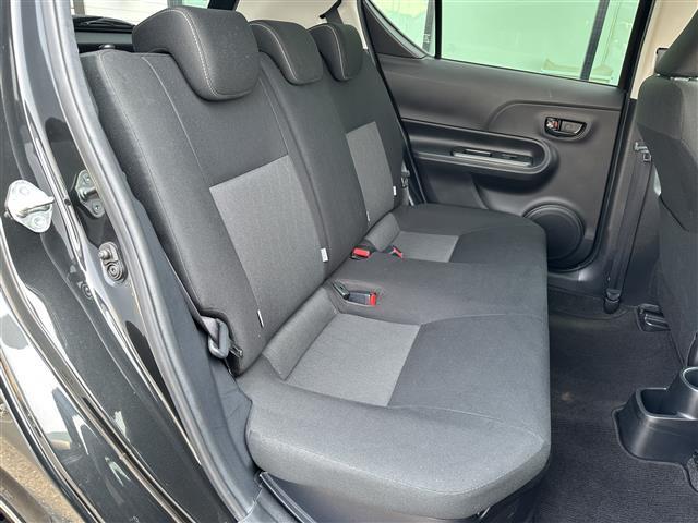 アクア Ｓスタイルブラック　トヨタセーフティセンス　純正ナビ　ＣＤ／ＤＶＤ／ＤＴＶ／Ｂｌｕｅｔｏｏｔｈ　バックカメラ　ＬＥＤオートライト　ビルトインＥＴＣ　ステアリングスイッチ　スマートキー　プッシュスタート　純正フロアマット（22枚目）