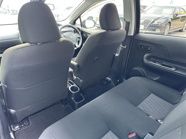 アクア Ｓスタイルブラック　トヨタセーフティセンス　純正ナビ　ＣＤ／ＤＶＤ／ＤＴＶ／Ｂｌｕｅｔｏｏｔｈ　バックカメラ　ＬＥＤオートライト　ビルトインＥＴＣ　ステアリングスイッチ　スマートキー　プッシュスタート　純正フロアマット（26枚目）