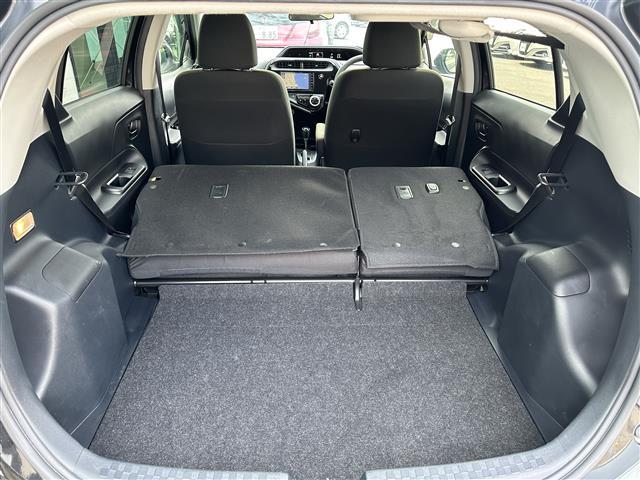 アクア Ｓスタイルブラック　トヨタセーフティセンス　純正ナビ　ＣＤ／ＤＶＤ／ＤＴＶ／Ｂｌｕｅｔｏｏｔｈ　バックカメラ　ＬＥＤオートライト　ビルトインＥＴＣ　ステアリングスイッチ　スマートキー　プッシュスタート　純正フロアマット（28枚目）