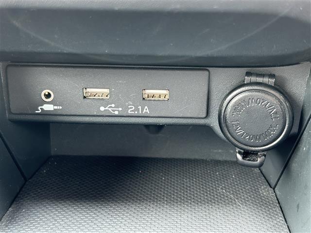 レヴォーグ ＳＴＩスポーツＲ　ＥＸ　アイサイトセーフティプラス　サンルーフ　ＳＴＩスポイラー　純正ナビ　フルセグＴＶ／Ｂｌｕｅｔｏｏｔｈ／ＵＳＢ　Ｆ／Ｓ／Ｒカメラ　レーダークルーズコントロール　デジタルミラー　純正ＡＷ付冬タイヤ積み込み（12枚目）