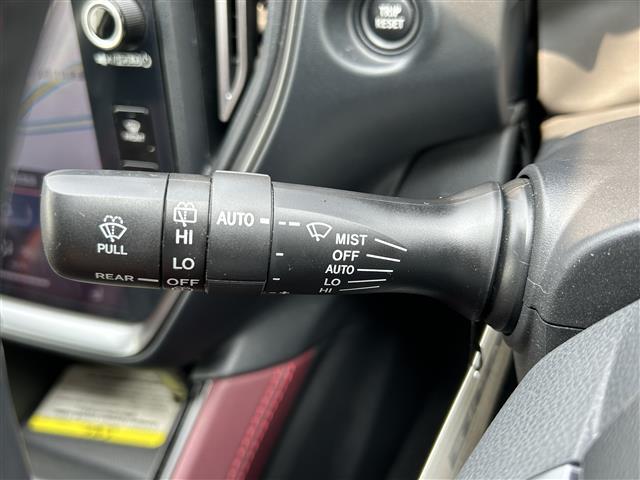 レヴォーグ ＳＴＩスポーツＲ　ＥＸ　アイサイトセーフティプラス　サンルーフ　ＳＴＩスポイラー　純正ナビ　フルセグＴＶ／Ｂｌｕｅｔｏｏｔｈ／ＵＳＢ　Ｆ／Ｓ／Ｒカメラ　レーダークルーズコントロール　デジタルミラー　純正ＡＷ付冬タイヤ積み込み（15枚目）