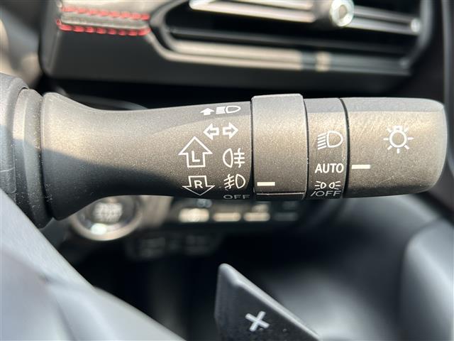 レヴォーグ ＳＴＩスポーツＲ　ＥＸ　アイサイトセーフティプラス　サンルーフ　ＳＴＩスポイラー　純正ナビ　フルセグＴＶ／Ｂｌｕｅｔｏｏｔｈ／ＵＳＢ　Ｆ／Ｓ／Ｒカメラ　レーダークルーズコントロール　デジタルミラー　純正ＡＷ付冬タイヤ積み込み（16枚目）
