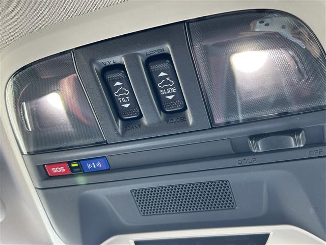 レヴォーグ ＳＴＩスポーツＲ　ＥＸ　アイサイトセーフティプラス　サンルーフ　ＳＴＩスポイラー　純正ナビ　フルセグＴＶ／Ｂｌｕｅｔｏｏｔｈ／ＵＳＢ　Ｆ／Ｓ／Ｒカメラ　レーダークルーズコントロール　デジタルミラー　純正ＡＷ付冬タイヤ積み込み（22枚目）