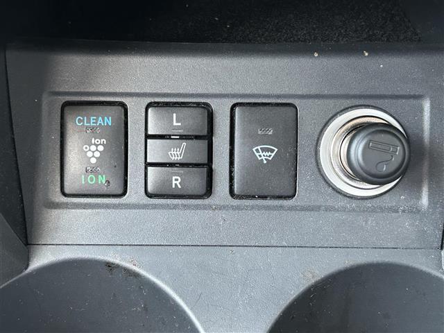 ヴァンガード ２４０Ｓ　Ｇパッケージ　ワンオーナー　純正ナビ　ＡＭ／ＦＭ／ＣＤ／ＤＶＤ／ＢＴ　ＥＴＣ　クルーズコントロール　オートライト　コーナーセンサー　Ｄ／Ｎ席シートヒーター　Ｄ／Ｎ席パワーシート　純正フロアマット　スペアキー（6枚目）