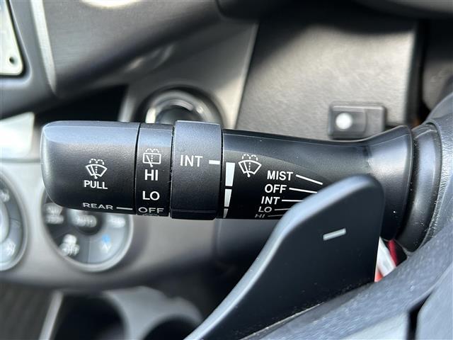 ヴァンガード ２４０Ｓ　Ｇパッケージ　ワンオーナー　純正ナビ　ＡＭ／ＦＭ／ＣＤ／ＤＶＤ／ＢＴ　ＥＴＣ　クルーズコントロール　オートライト　コーナーセンサー　Ｄ／Ｎ席シートヒーター　Ｄ／Ｎ席パワーシート　純正フロアマット　スペアキー（11枚目）