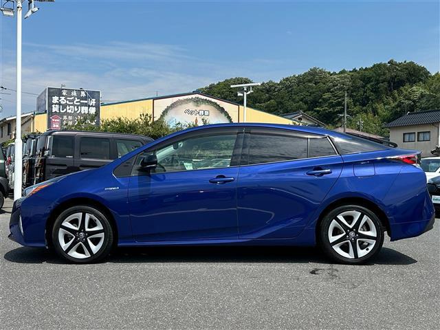 プリウス Ｓセーフティプラス　ツートーン　純正９インチナビ　ＡＭ／ＦＭ／ＣＤ／ＤＶＤ／ＢＴ　フルセグＴＶ　バックカメラ　ドライブレコーダー　レーダークルーズコントロール　パーキングアシスト　ビルトインＥＴＣ　ＬＥＤライト　オートハイビーム（39枚目）