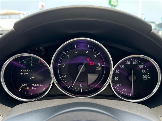 ロードスター １００周年特別記念車　純正ナビ　フルセグテレビ　オープンカー　ＢＯＳＥサウンド　レザーシート　Ｄ／Ｎ席シートヒーター　衝突軽減ブレーキ　レーンキープアシスト　ブラインドスポットモニター　リアパーキングセンサー（5枚目）