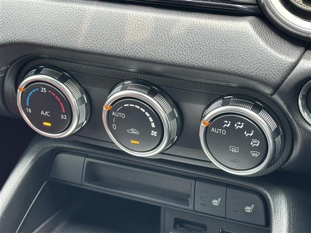 ロードスター １００周年特別記念車　純正ナビ　フルセグテレビ　オープンカー　ＢＯＳＥサウンド　レザーシート　Ｄ／Ｎ席シートヒーター　衝突軽減ブレーキ　レーンキープアシスト　ブラインドスポットモニター　リアパーキングセンサー（10枚目）