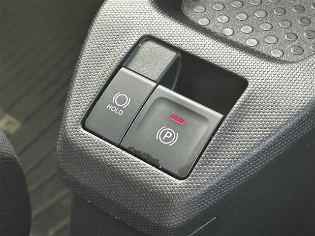 タフト Ｘ　ワンオーナー　ガラスルーフ　ドアバイザー　コーナーセンサー　ＣＴＢ　レベライザー　純正オーディオ　プッシュスタート　社外ドライブレコーダー（11枚目）