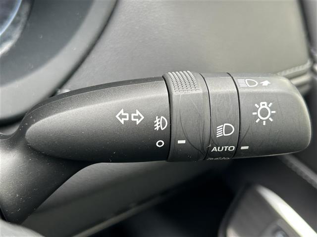 ハリアー Ｚ　純正１２型ナビ　ＪＢＬ　フルセグＴＶ　ハンズフリーパワーバックドア　パノラミックビューモニター　ビルトインＥＴＣ２．０　レーダークルーズコントロール　デジタルインナーミラー　スペアキー　禁煙車（11枚目）