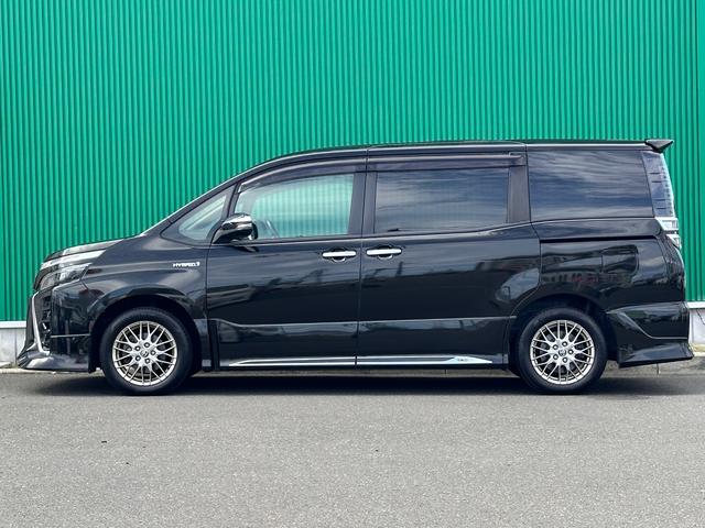 ヴォクシー ハイブリッドＺＳ　煌ＩＩ　ＴＲＤエアロ　７人乗り　セーフティセンス　クルーズコントロール　１０．２インチフリップダウンモニター　９インチナビ　バックカメラ　ＥＴＣ　両側電動スライドドア　シートヒーター　純正１６インチＡＷ（37枚目）
