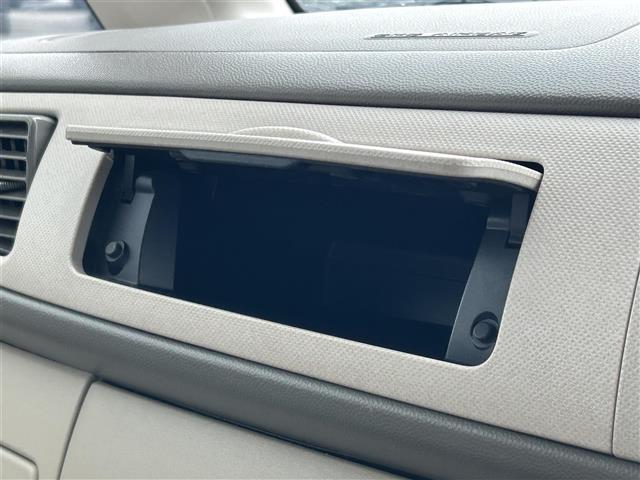 ステラ Ｌ　取扱説明書／ＣＤプレーヤーＣＤ／ラジオ／ＡＵＸ端子）／５速ＭＴ車／スペアキー／ヘッドライトレベライザー／オートエアコン／パワーウィンドウ／純正フロアマット／純正サイドバイザー／社外アルミ（11枚目）