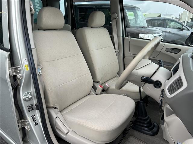 ステラ Ｌ　取扱説明書／ＣＤプレーヤーＣＤ／ラジオ／ＡＵＸ端子）／５速ＭＴ車／スペアキー／ヘッドライトレベライザー／オートエアコン／パワーウィンドウ／純正フロアマット／純正サイドバイザー／社外アルミ（16枚目）
