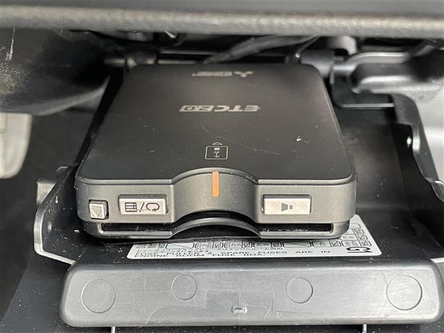 レガシィアウトバック Ｘ－ブレイクＥＸ　４ＷＤ／スバルＥＸナビ／フルセグＴＶ／Ｂｌｕｅｔｏｏｔｈ接続／ＡｐｐｌｅＣａｒＰｌａｙ／ＡｎｄｒｏｉｄＡｕｔｏ／ＡＭ／ＦＭ／アイサイト／プリクラッシュブレーキ／エマージェンシーレーンキープアシスト（18枚目）