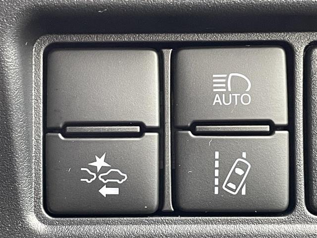 ノア Ｓｉ　ダブルバイビーＩＩＩ　社外ナビ／フルセグテレビ／ＡＭ／ＦＭ／ＣＤ／Ｂｌｕｅｔｏｏｔｈ／オートハイビーム／クルーズコントロール／レーンアシスト／コーナーセンサー／両側パワスラ／ＥＴＣ／横滑り防止装置／電動格納ミラー（8枚目）