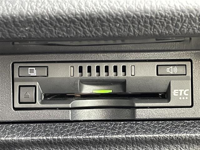 ノア Ｓｉ　ダブルバイビーＩＩＩ　社外ナビ／フルセグテレビ／ＡＭ／ＦＭ／ＣＤ／Ｂｌｕｅｔｏｏｔｈ／オートハイビーム／クルーズコントロール／レーンアシスト／コーナーセンサー／両側パワスラ／ＥＴＣ／横滑り防止装置／電動格納ミラー（17枚目）