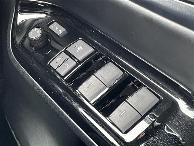 ノア Ｓｉ　ダブルバイビーＩＩＩ　社外ナビ／フルセグテレビ／ＡＭ／ＦＭ／ＣＤ／Ｂｌｕｅｔｏｏｔｈ／オートハイビーム／クルーズコントロール／レーンアシスト／コーナーセンサー／両側パワスラ／ＥＴＣ／横滑り防止装置／電動格納ミラー（18枚目）