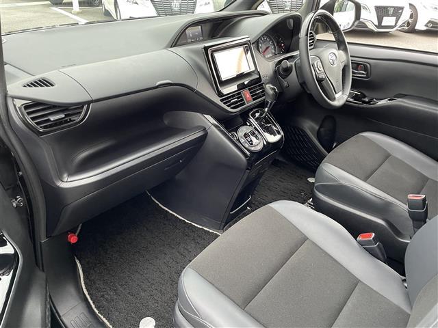 ノア Ｓｉ　ダブルバイビーＩＩＩ　社外ナビ／フルセグテレビ／ＡＭ／ＦＭ／ＣＤ／Ｂｌｕｅｔｏｏｔｈ／オートハイビーム／クルーズコントロール／レーンアシスト／コーナーセンサー／両側パワスラ／ＥＴＣ／横滑り防止装置／電動格納ミラー（24枚目）