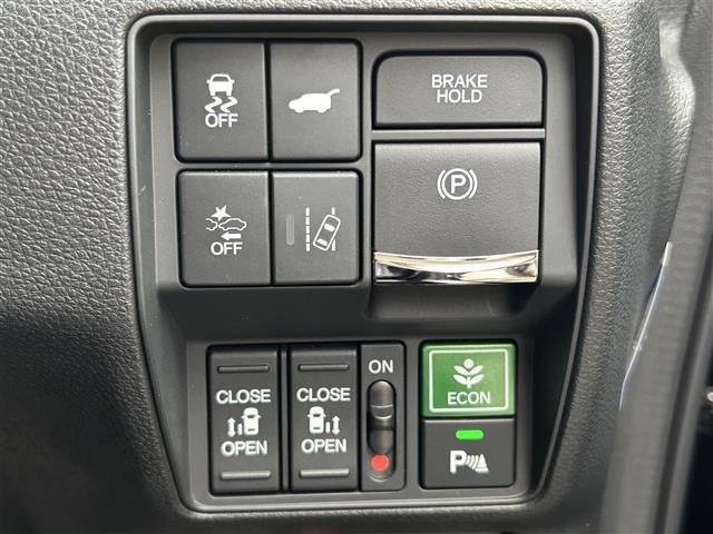 オデッセイハイブリッド ｅ：ＨＥＶアブソルート・ＥＸ　１オーナー／純正１０型ナビ／全周囲カメラ／ＴＥＩＮ車高調／マーベリック２０インチＡＷ／フリップダウン／デジタルインナーミラー／両側パワースライドドア／シーケンシャルランプ／ハンズフリーパワーゲート（11枚目）