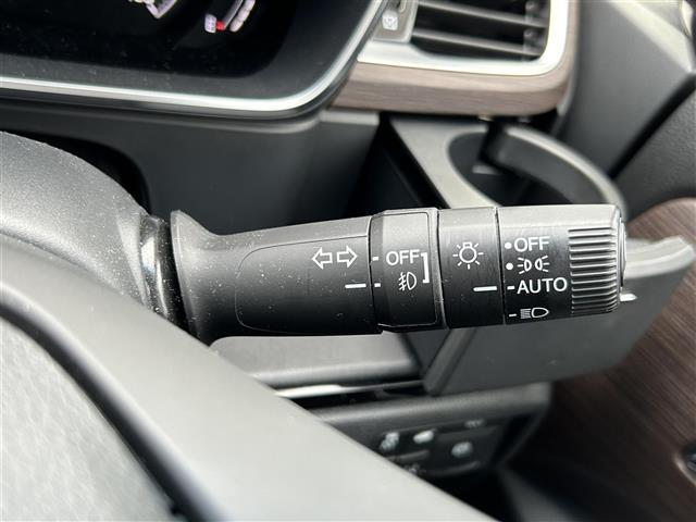 オデッセイハイブリッド ｅ：ＨＥＶアブソルート・ＥＸ　１オーナー／純正１０型ナビ／全周囲カメラ／ＴＥＩＮ車高調／マーベリック２０インチＡＷ／フリップダウン／デジタルインナーミラー／両側パワースライドドア／シーケンシャルランプ／ハンズフリーパワーゲート（19枚目）