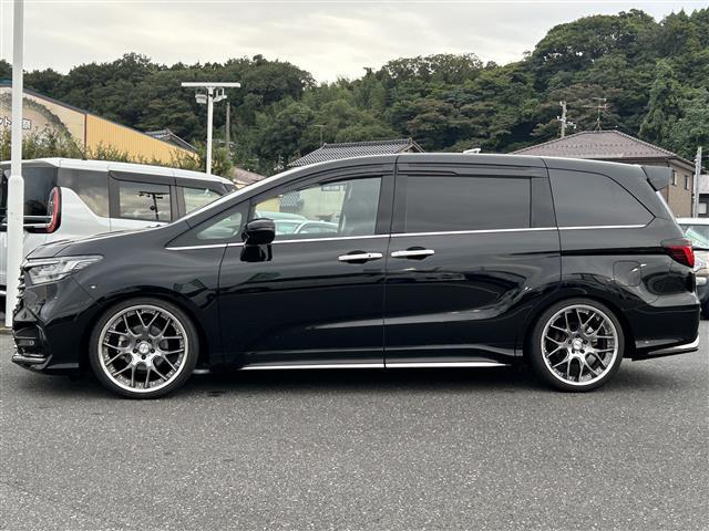 オデッセイハイブリッド ｅ：ＨＥＶアブソルート・ＥＸ　１オーナー／純正１０型ナビ／全周囲カメラ／ＴＥＩＮ車高調／マーベリック２０インチＡＷ／フリップダウン／デジタルインナーミラー／両側パワースライドドア／シーケンシャルランプ／ハンズフリーパワーゲート（35枚目）