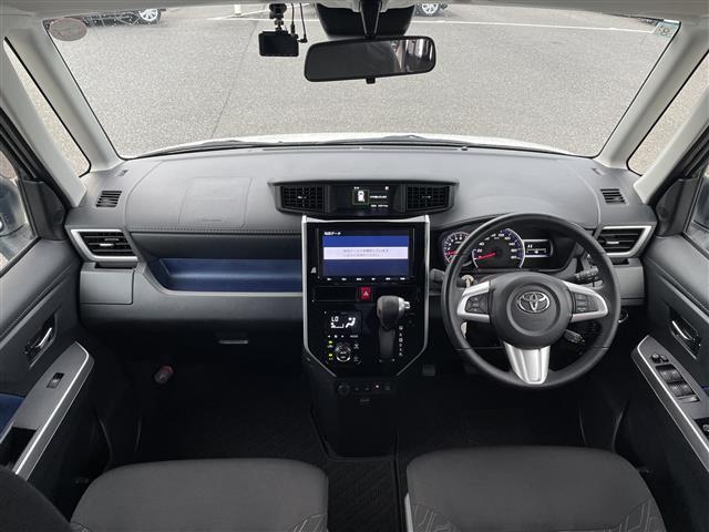 ルーミー カスタムＧ　純正ナビ（ＡＭ／ＦＭ／Ｂｌｕｅｔｏｏｔｈ／ＣＤ／ＤＶＤ）／フルセグテレビ／全方位カメラ／両側パワースライドドア／クルーズコントロール／コーナーセンサー／純正アルミホイール／オートマチックハビーム（2枚目）