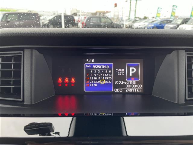 ルーミー カスタムＧ　純正ナビ（ＡＭ／ＦＭ／Ｂｌｕｅｔｏｏｔｈ／ＣＤ／ＤＶＤ）／フルセグテレビ／全方位カメラ／両側パワースライドドア／クルーズコントロール／コーナーセンサー／純正アルミホイール／オートマチックハビーム（3枚目）