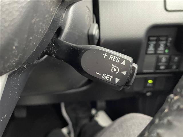 ルーミー カスタムＧ　純正ナビ（ＡＭ／ＦＭ／Ｂｌｕｅｔｏｏｔｈ／ＣＤ／ＤＶＤ）／フルセグテレビ／全方位カメラ／両側パワースライドドア／クルーズコントロール／コーナーセンサー／純正アルミホイール／オートマチックハビーム（14枚目）