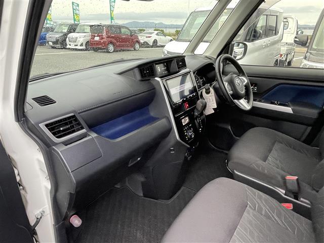 ルーミー カスタムＧ　純正ナビ（ＡＭ／ＦＭ／Ｂｌｕｅｔｏｏｔｈ／ＣＤ／ＤＶＤ）／フルセグテレビ／全方位カメラ／両側パワースライドドア／クルーズコントロール／コーナーセンサー／純正アルミホイール／オートマチックハビーム（22枚目）