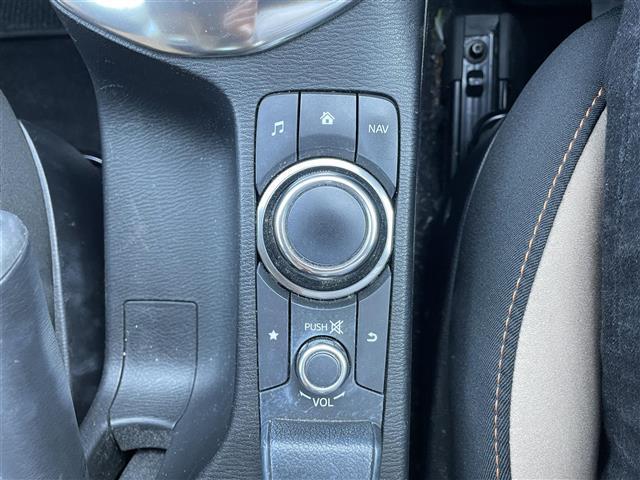 デミオ ＸＤテーラードブラウン　純正ナビ／フルセグＴＶ／Ｂｌｕｅｔｏｏｔｈ接続／ＣＤ／ＤＶＤ再生／ＳＤミュージックサーバー／バックカメラ／スマートブレーキサポート／レーダークルーズコントロール／誤発進抑制制御／オートワイパー（12枚目）