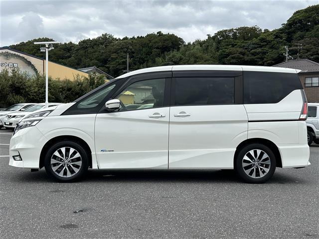 セレナ ハイウェイスター　Ｖセレクション　純正ナビ／フルセグＴＶ／両側パワースライドドア／ハンズフリーオートスライドドア／デジタルインナーミラー／後席モニター／プロパイロット／レーダークルースコントロール／全周囲カメラ／ＥＴＣ／ドラレコ（33枚目）