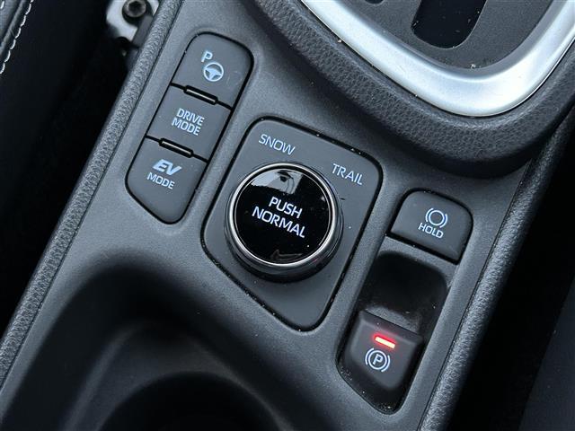 ヤリスクロス ハイブリッドＺ　４ＷＤ／純正ナビ（Ｂｌｕｅｔｏｏｔｈ／フルセグＴＶ）／全周囲カメラ／追従型クルーズコントロール／オートマチックハイビーム／ドラレコ前後／パワーシート／シートヒーター／ヘッドアップディスプレイ（8枚目）