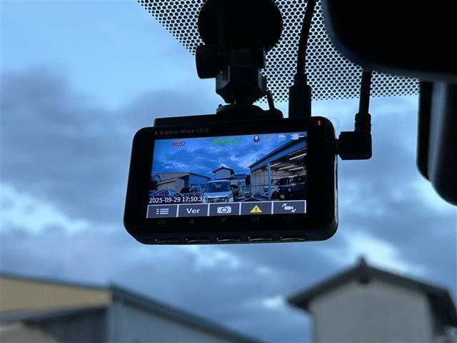 ヤリスクロス ハイブリッドＺ　４ＷＤ／純正ナビ（Ｂｌｕｅｔｏｏｔｈ／フルセグＴＶ）／全周囲カメラ／追従型クルーズコントロール／オートマチックハイビーム／ドラレコ前後／パワーシート／シートヒーター／ヘッドアップディスプレイ（15枚目）