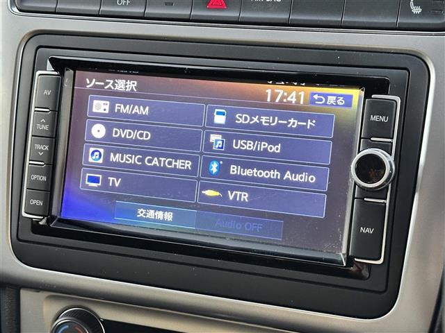 ポロ ブルーモーション　純正ＳＤナビ／１５インチ純正アルミホイール／ＬＥＤオートライト／クルーズコントロール／フルセグＴＶ／Ｂｌｕｅｔｏｏｔｈ／バックカメラ／純正フロアマット（21枚目）