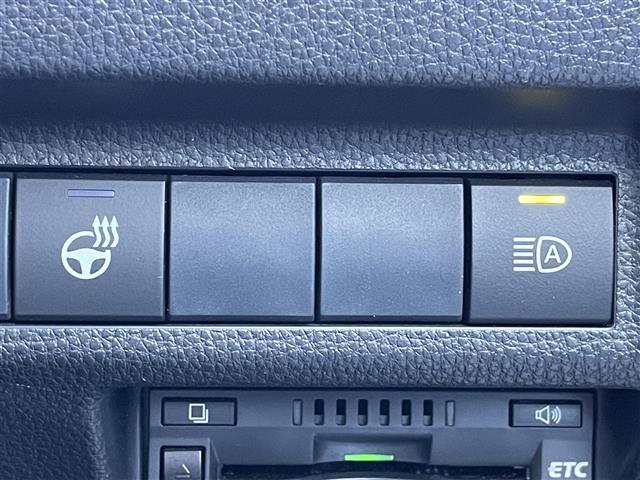 ＲＡＶ４ ハイブリッドＧ　純正ＳＤナビ／フルセグテレビ／ＣＤ／ＤＶＤ／Ｂｌｕｅｔｏｏｔｈ／ＨＤＭＩ／ＥＴＣ／追従型クルーズコントロール／電動リアゲート／レザーシート／シートヒーター／ハンドルヒーター／パワーシート／ルーフレール（16枚目）