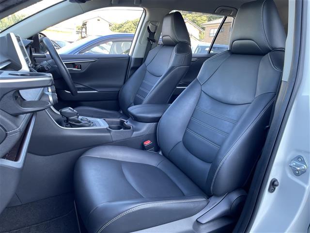 ＲＡＶ４ ハイブリッドＧ　純正ＳＤナビ／フルセグテレビ／ＣＤ／ＤＶＤ／Ｂｌｕｅｔｏｏｔｈ／ＨＤＭＩ／ＥＴＣ／追従型クルーズコントロール／電動リアゲート／レザーシート／シートヒーター／ハンドルヒーター／パワーシート／ルーフレール（25枚目）