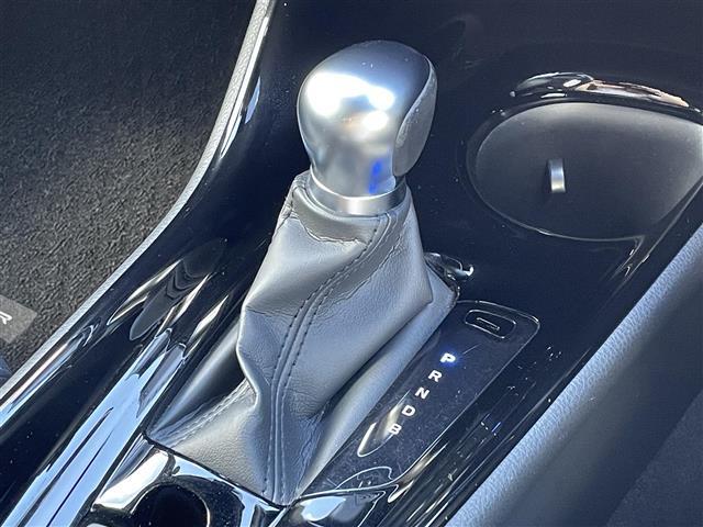 Ｃ－ＨＲ Ｇ　モード　ネロ　セーフティプラス　ワンオーナー／取扱い説明書（車／ナビ）／純正ナビ（ＡＭ／ＦＭ／Ｂｌｕｅｔｏｏｔｈ）／追従型クルーズコントロール／全周囲カメラ／ハーフレザー／シートヒーター／純正フロアマット／コーナーセンサー（6枚目）