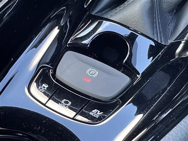 Ｃ－ＨＲ Ｇ　モード　ネロ　セーフティプラス　ワンオーナー／取扱い説明書（車／ナビ）／純正ナビ（ＡＭ／ＦＭ／Ｂｌｕｅｔｏｏｔｈ）／追従型クルーズコントロール／全周囲カメラ／ハーフレザー／シートヒーター／純正フロアマット／コーナーセンサー（7枚目）