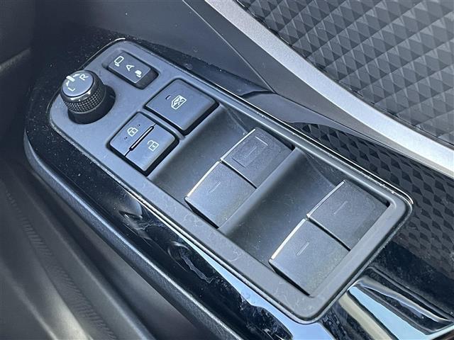 Ｃ－ＨＲ Ｇ　モード　ネロ　セーフティプラス　ワンオーナー／取扱い説明書（車／ナビ）／純正ナビ（ＡＭ／ＦＭ／Ｂｌｕｅｔｏｏｔｈ）／追従型クルーズコントロール／全周囲カメラ／ハーフレザー／シートヒーター／純正フロアマット／コーナーセンサー（17枚目）